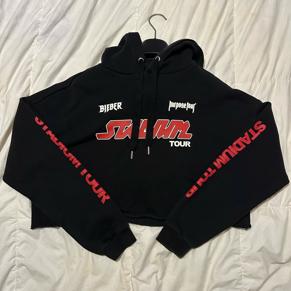 Justine Bieber tour sweater